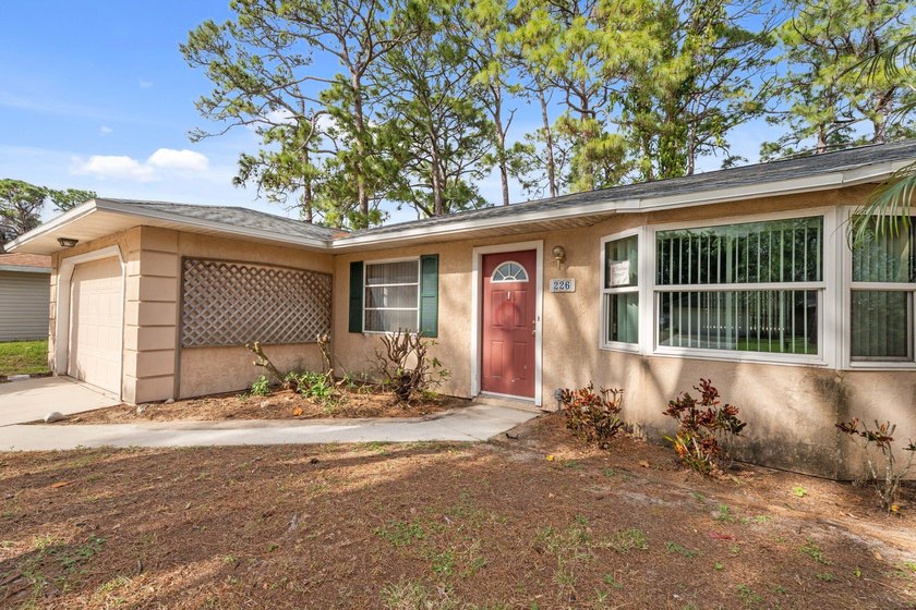 The seller is offering a $10,000 credit! Welcome home to - photo 8