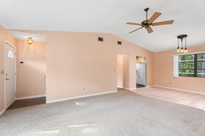 The seller is offering a $10,000 credit! Welcome home to - photo 9