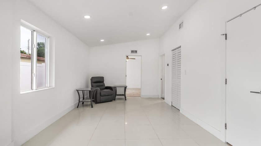 Beautifully Updated East Boca Home - No HOA! Welcome to this - photo 13
