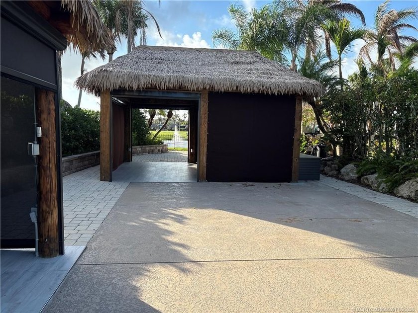 This oversized 3,717 sq. ft. waterfront lot provides an - photo 5