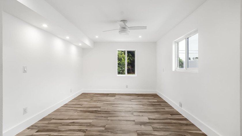 Beautifully Updated East Boca Home - No HOA! Welcome to this - photo 21