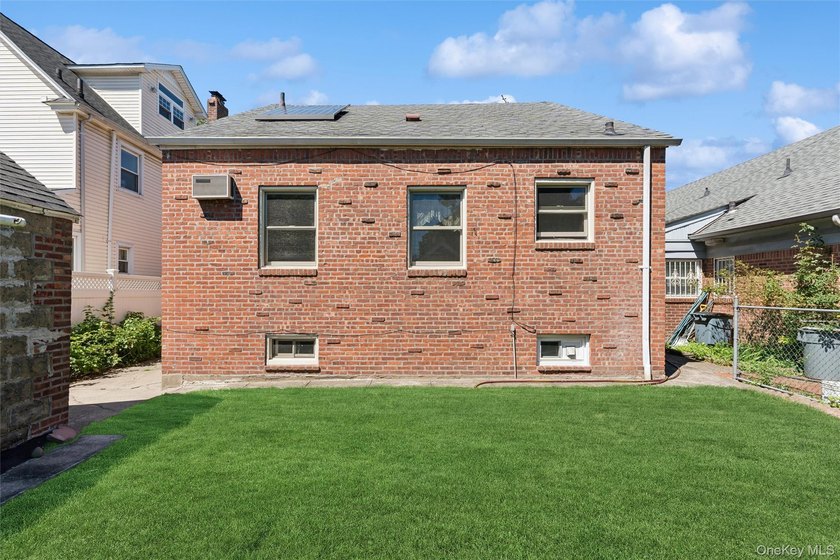 Charming All-Brick Bayside Detached Home with Endless Potential - photo 32