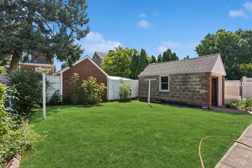 Charming All-Brick Bayside Detached Home with Endless Potential - photo 33