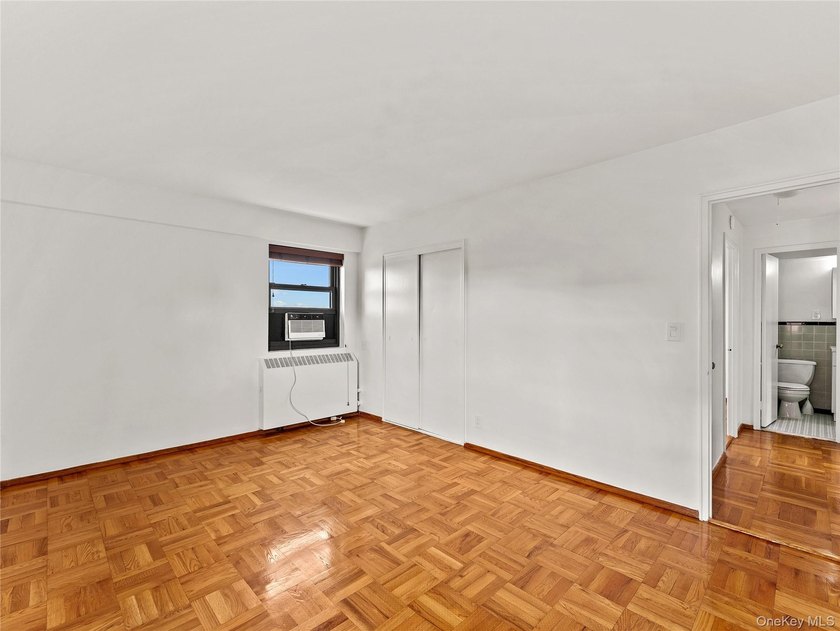 Welcome to this beautifully maintained two-bedroom apartment in - photo 13