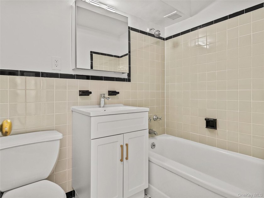 Welcome to this beautifully maintained two-bedroom apartment in - photo 16
