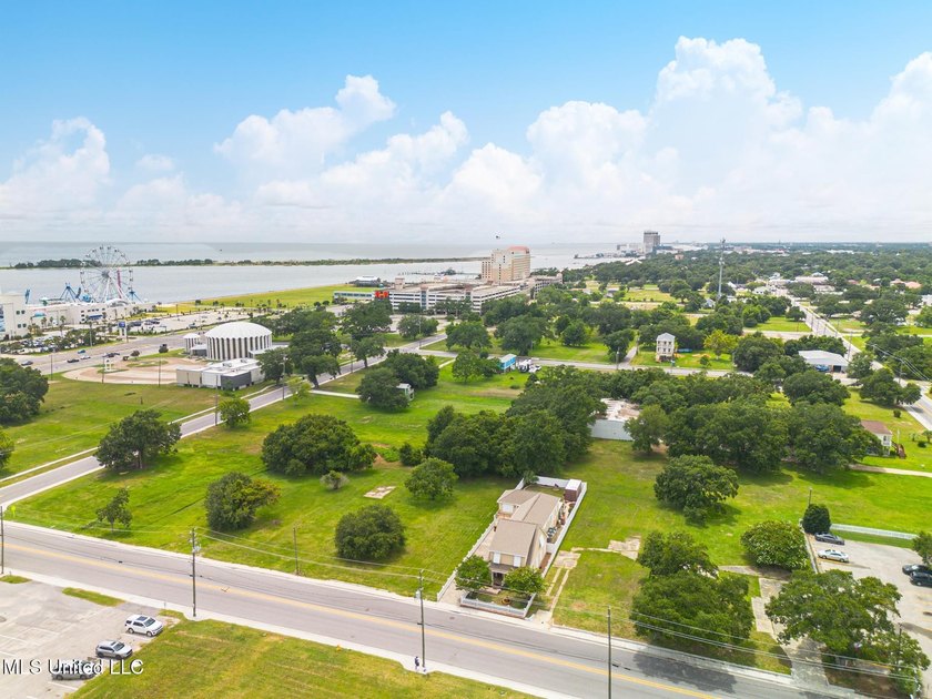 The City of Biloxi has zoned this entire area for Commercial - photo 4