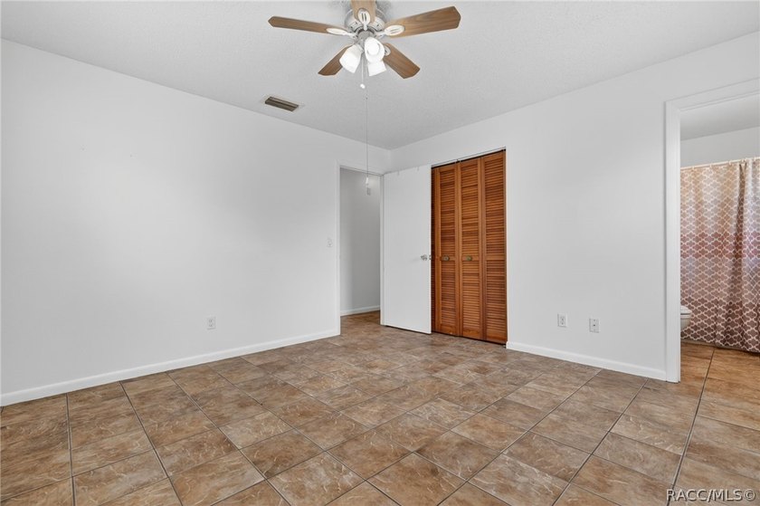 Welcome to this beautifully updated 3-bedroom, 2-bathroom home - photo 18