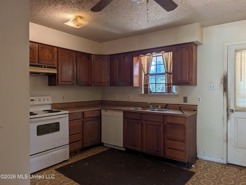 FIXER - UPPER - You Name It - It Needs it. This one will make a - photo 6