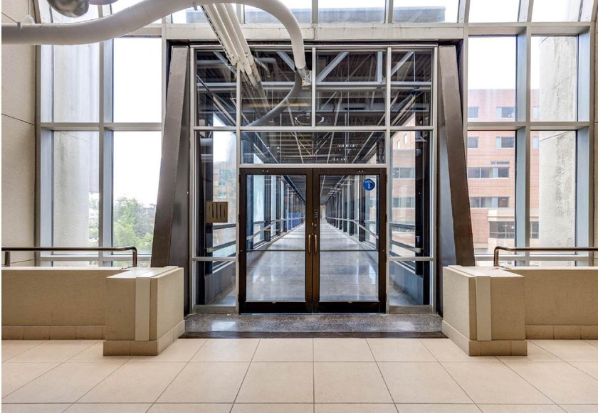 -Fully vacant 122,084 SF medical office building in Downtown St - photo 14