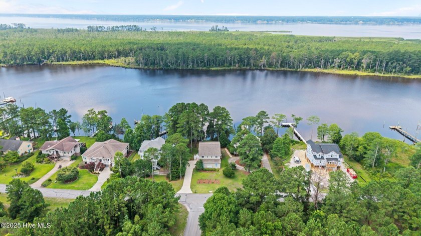 Don't miss this rare opportunity to own a waterfront home with a - photo 3