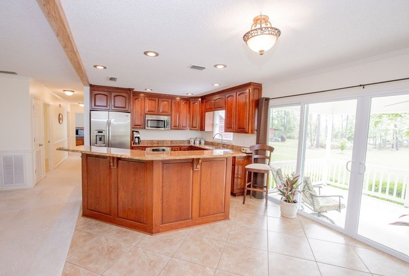 This is the custom home you've been looking for at Lake - photo 18