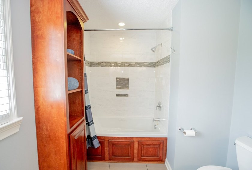 This is the custom home you've been looking for at Lake - photo 28