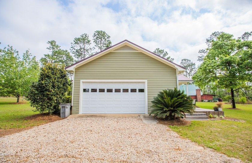 This is the custom home you've been looking for at Lake - photo 40