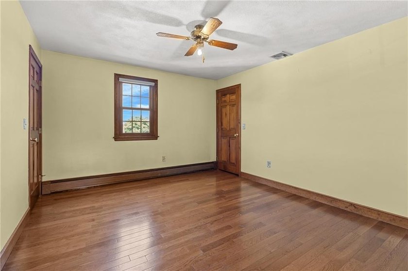 Welcome to a stately home ideally sited in desirable Ferncliffe - photo 27