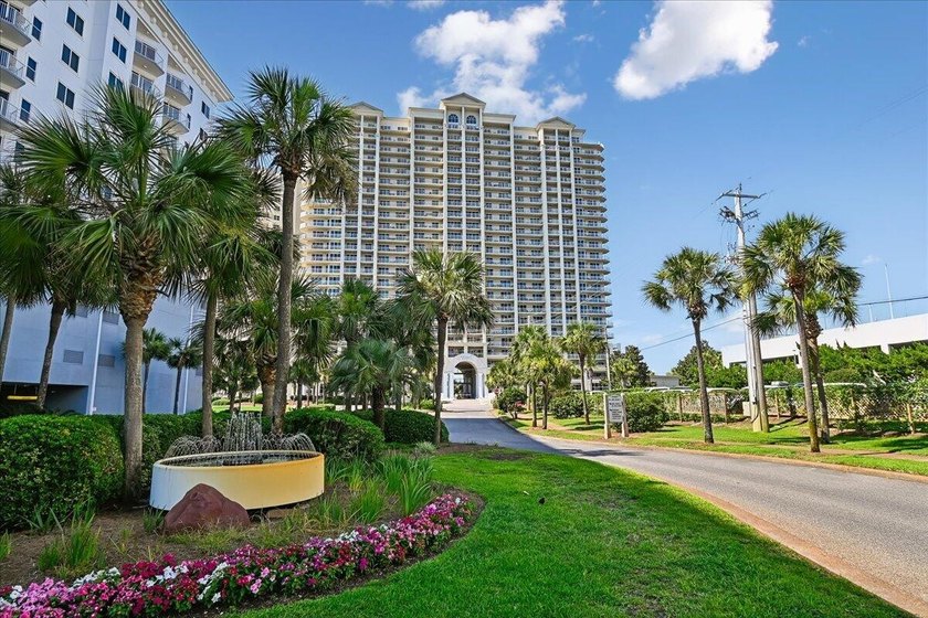 Spectacular Gulf and golf course views await from the 23rd floor - photo 34