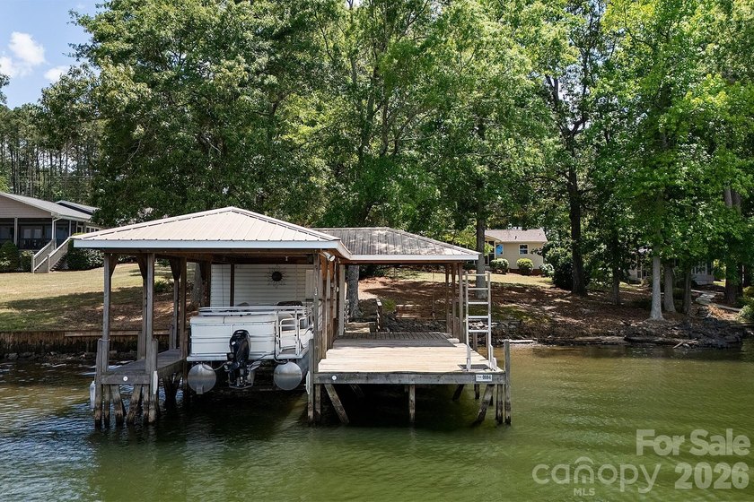 Lake Tillery sunsets, gentle waters, and a beautifully shaded - photo 39