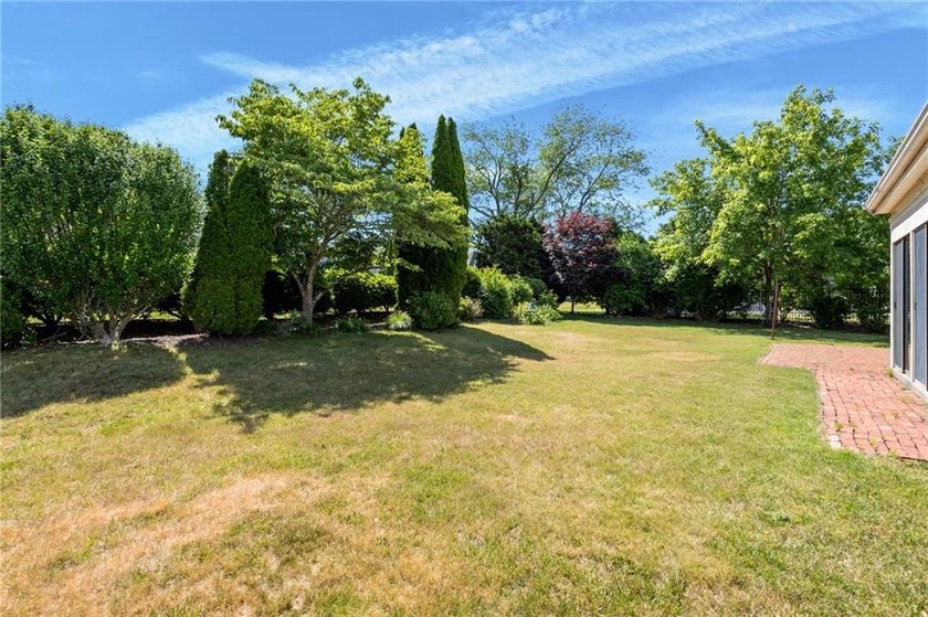 Welcome to a stately home ideally sited in desirable Ferncliffe - photo 45