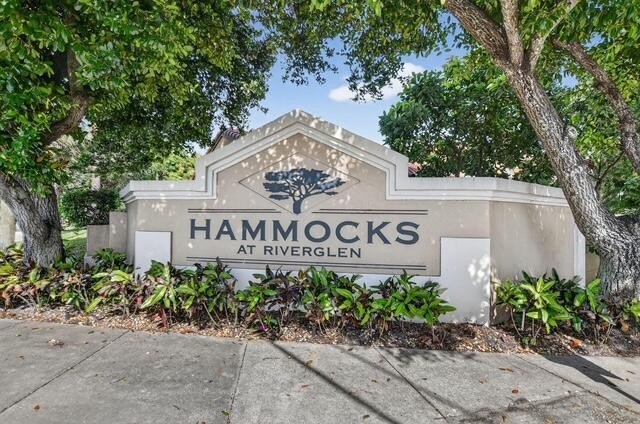 Move-in ready 3-bedroom, 2-bath home in the desirable gated - photo 19