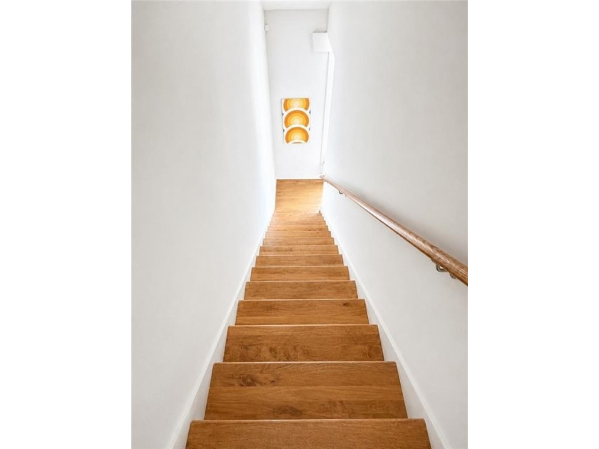 School House Rock! | Historic Top-Floor Loft in the Heart of - photo 25