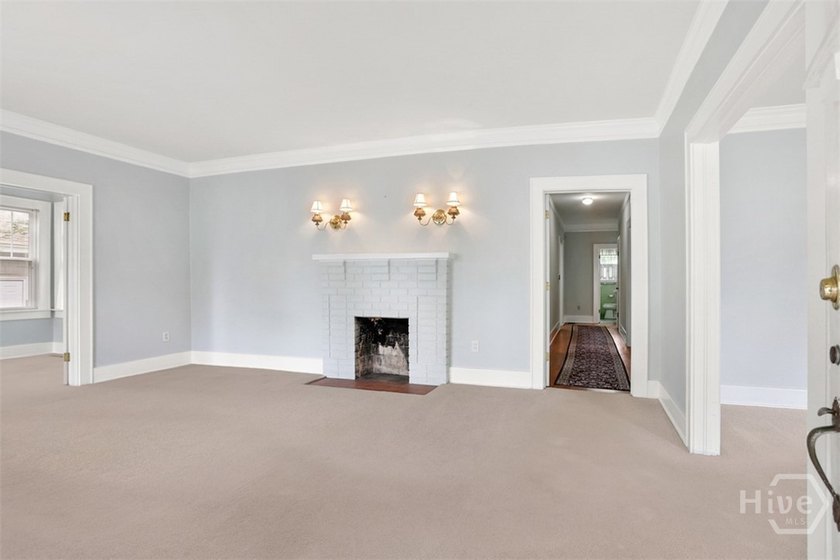 Fantastic Brick Bungalow In The Ardsley Park Area. The Home Has - photo 5