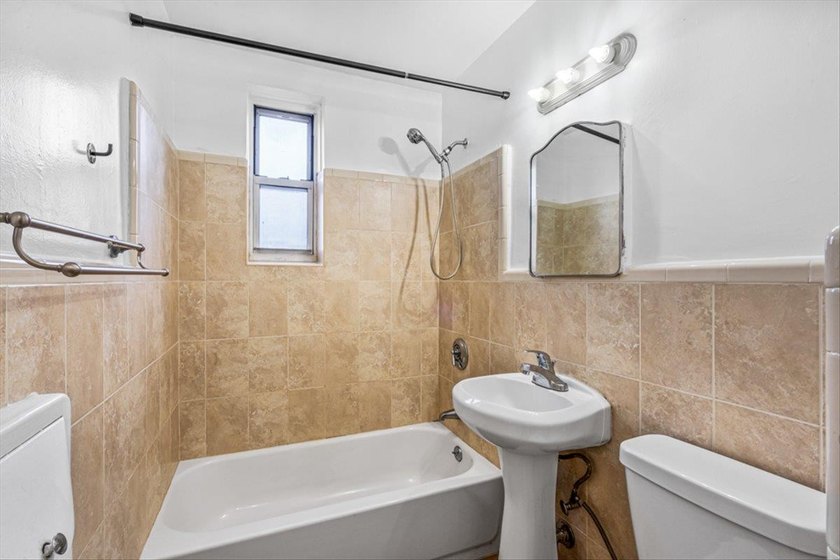 Spacious Studio in the Heart of Forest Hills, Queens Discover - photo 10