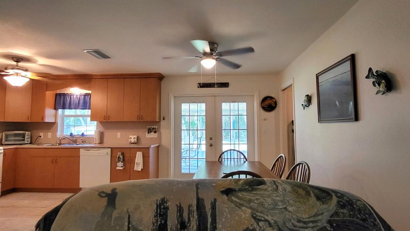 This marvelous custom-built CBS pristine, furnished home on .27 - photo 18