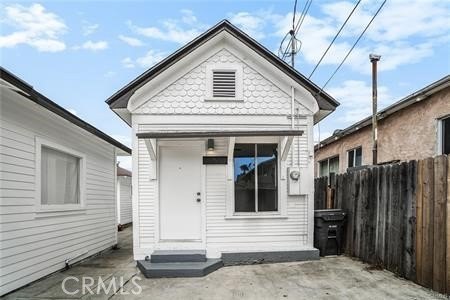 Prime Investment Opportunity in Long Beach! This fully - photo 2