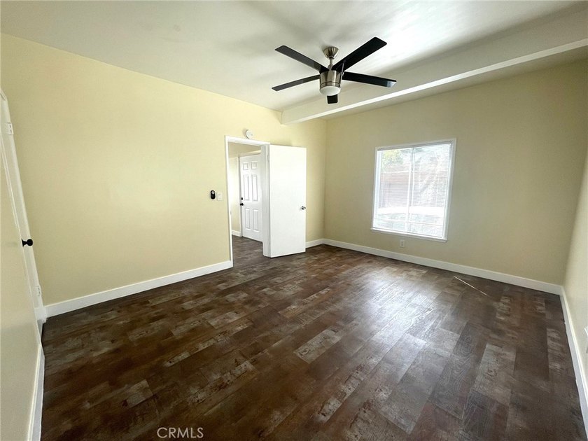 Prime Investment Opportunity in Long Beach! This fully - photo 10