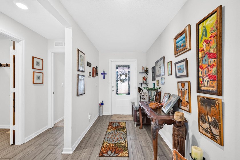 Welcome to comfort, style, and an energy efficient home! This - photo 6