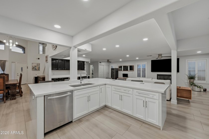 Welcome to this beautifully remodeled Desert Ridge home - photo 14