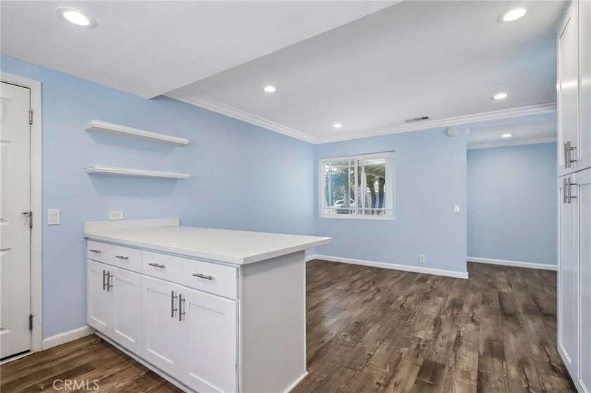 Beautiful one level home with large lot with great curb appeal! - photo 7