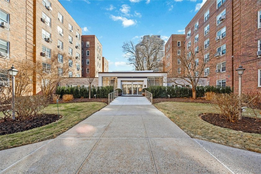 Welcome to the highly desired, pet-friendly Balfour Building - photo 23