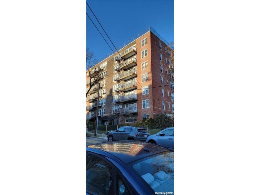 Welcome to a Lovely Two Bedroom Coop Apartment located in the - photo 9