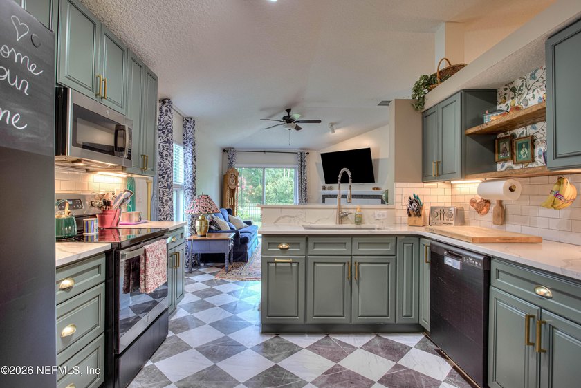 * * OPEN HOUSE | SUNDAY 7/19 | 11 - 2 * * Designer updates meet - photo 9
