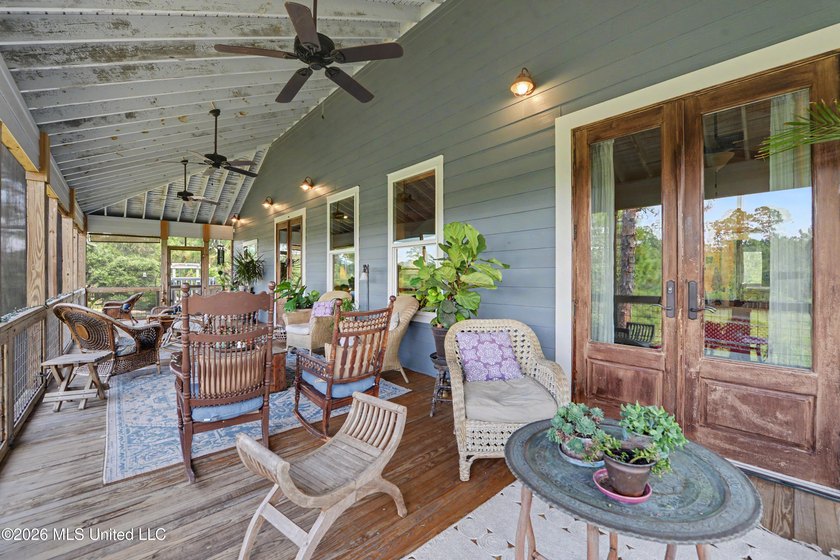 Welcome to this one-of-a-kind waterfront retreat where custom - photo 5