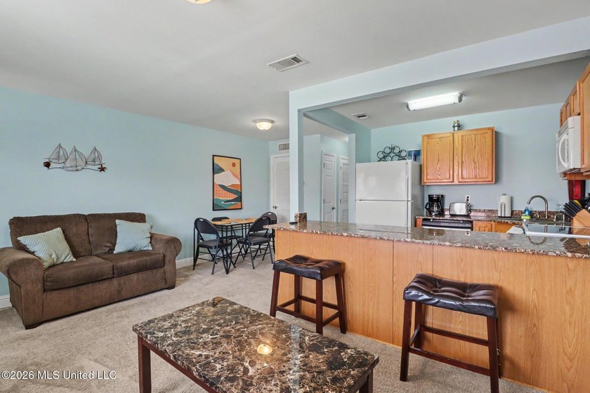 Looking for an affordable beach getaway that is walking distance - photo 6