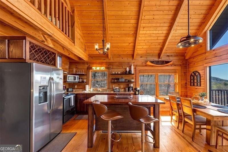 Welcome to your mountain sanctuary in the prestigious community - photo 18