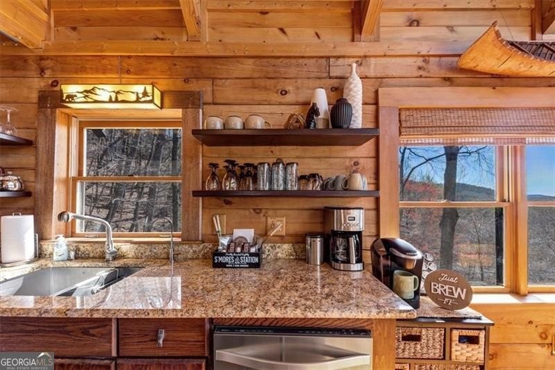 Welcome to your mountain sanctuary in the prestigious community - photo 20