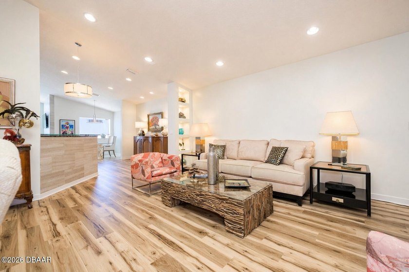 This lovely coastal ocean front home offers 4 bedroom - 3 full - photo 21