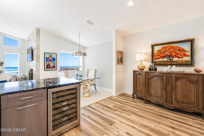 This lovely coastal ocean front home offers 4 bedroom - 3 full - photo 22