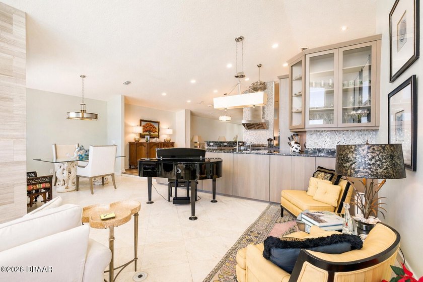 This lovely coastal ocean front home offers 4 bedroom - 3 full - photo 33