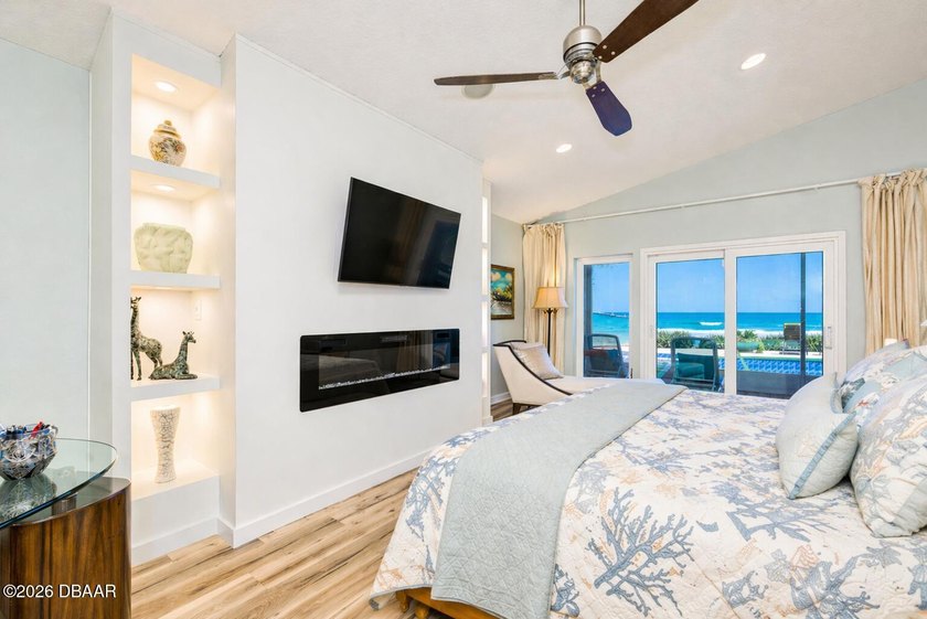 This lovely coastal ocean front home offers 4 bedroom - 3 full - photo 36