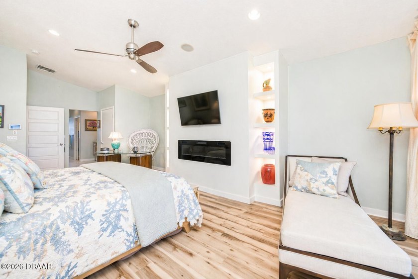 This lovely coastal ocean front home offers 4 bedroom - 3 full - photo 37