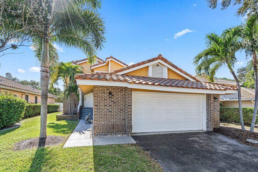 One of the best renovation opportunities currently available in - photo 3