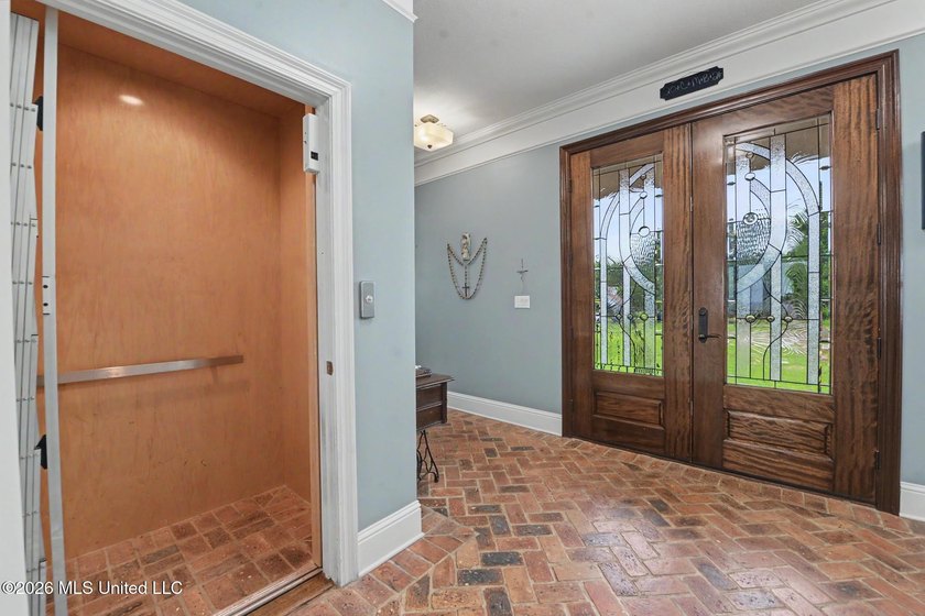 Experience an extraordinary level of privacy, luxury, and - photo 3