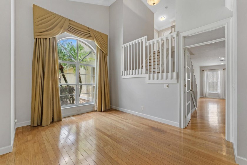 Beautiful, spacious 4-bedroom, 3-bath with a 2-car garage home - photo 7