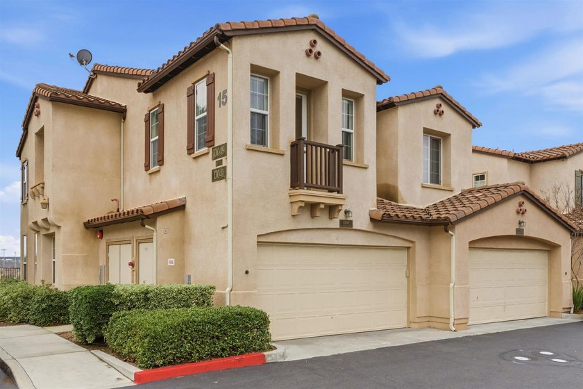 Rarely available and highly coveted home in the Airoso community - photo 32