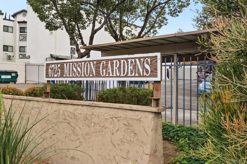 Experience active San Diego living in this beautifully renovated - photo 33