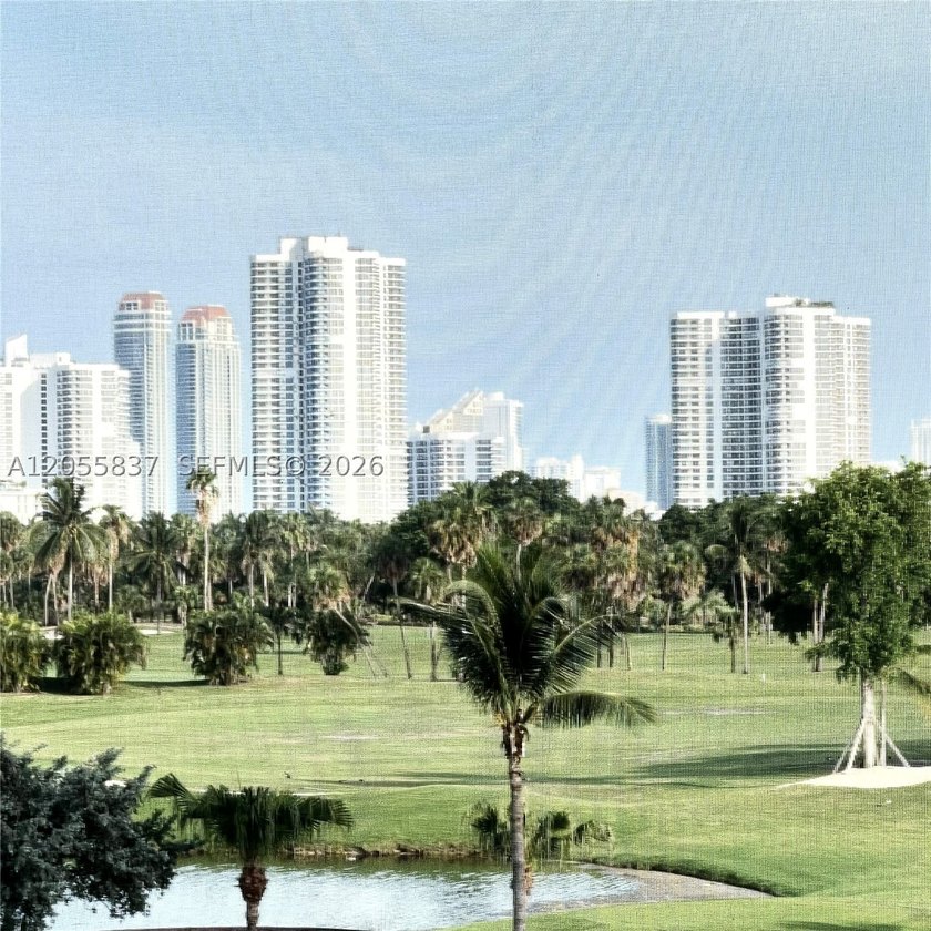 Beautiful remodeled 2 bedroom, 2 bath residence with ceramic - photo 3