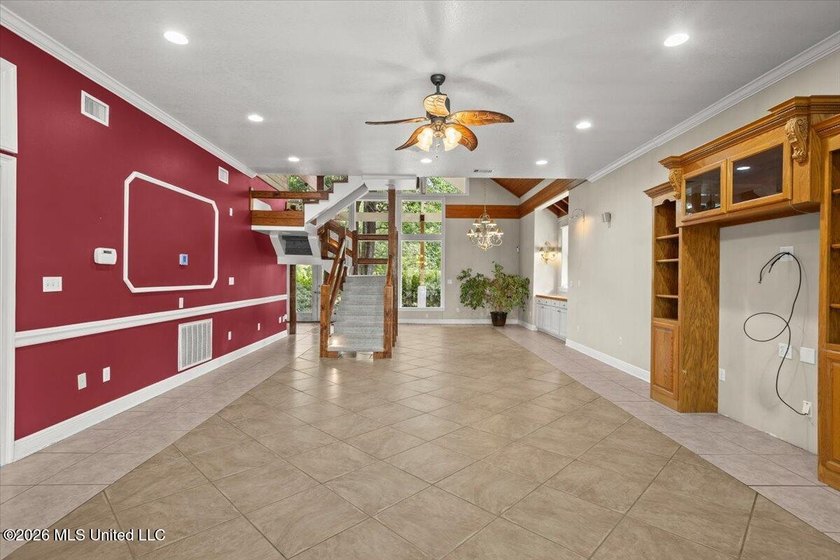 Experience the perfect balance of rustic elegance, privacy, and - photo 7